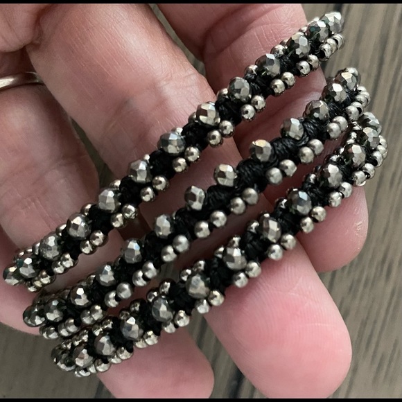 Beautiful bracelet with silver & black glass beads - Picture 5 of 7